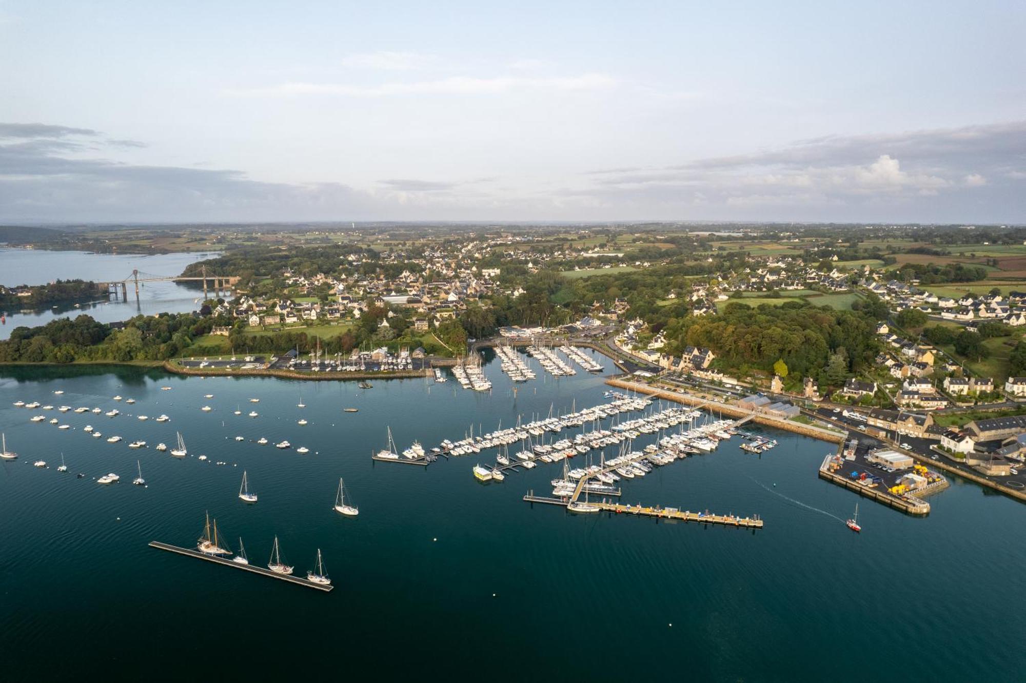 Gite De La Marina Dans La Presqu'Ile De Lezardrieux Екстер'єр фото